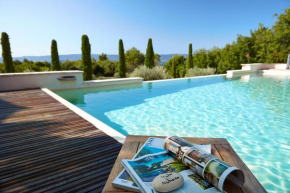 Гостиница Le Jas de Joucas Hôtel-Restaurant  Жукас